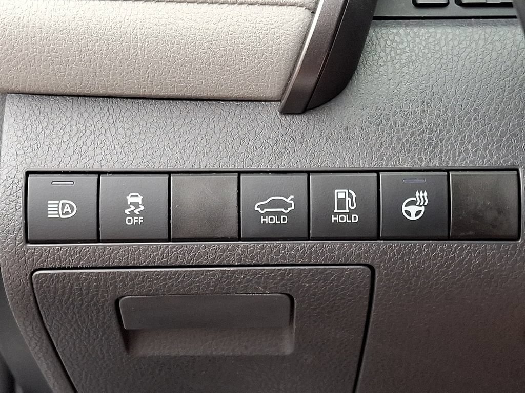 Certified 2022 Toyota Camry XLE AWD/4WD image 29