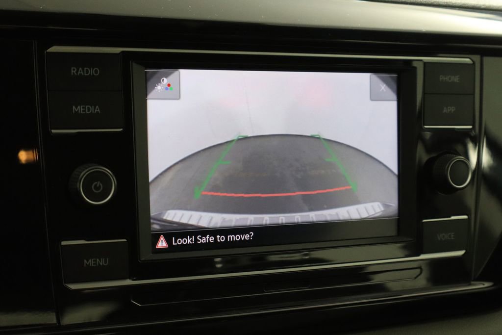 Used 2022 Volkswagen Taos S image 33