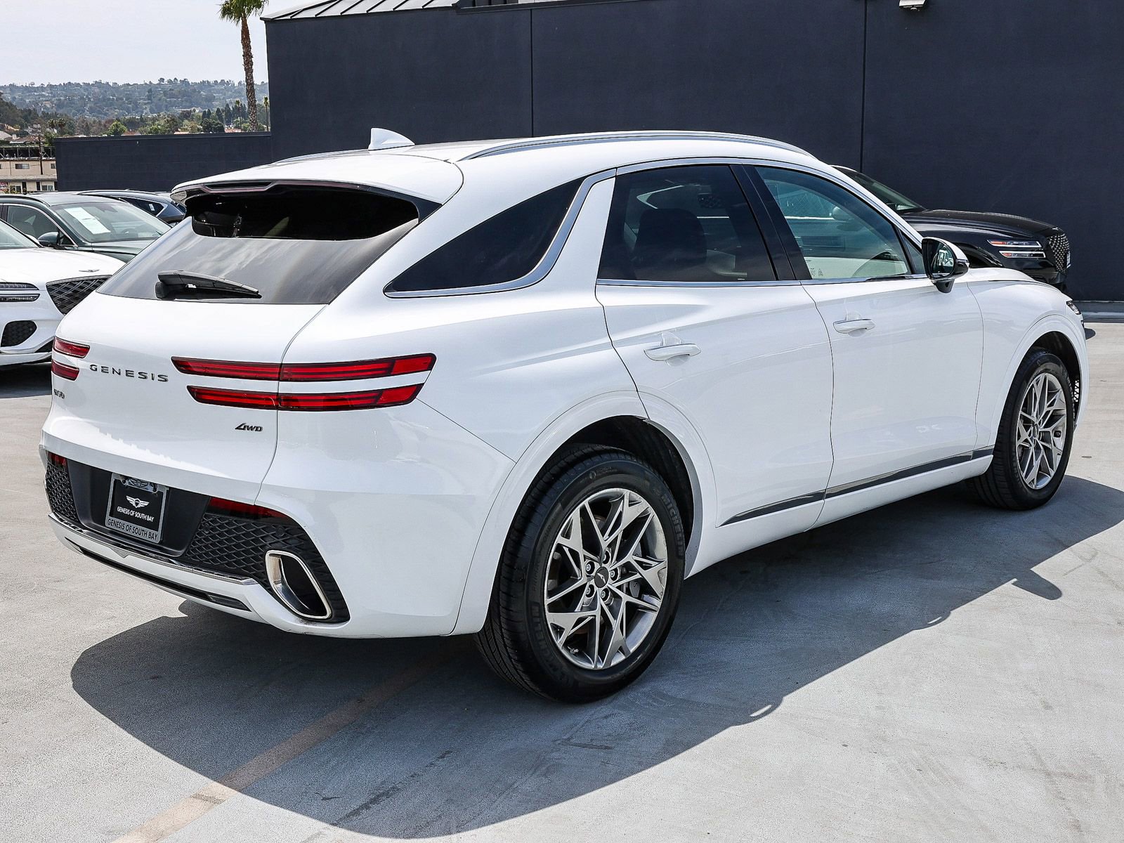 Used 2025 Genesis GV70 2.5T AWD/4WD image 4