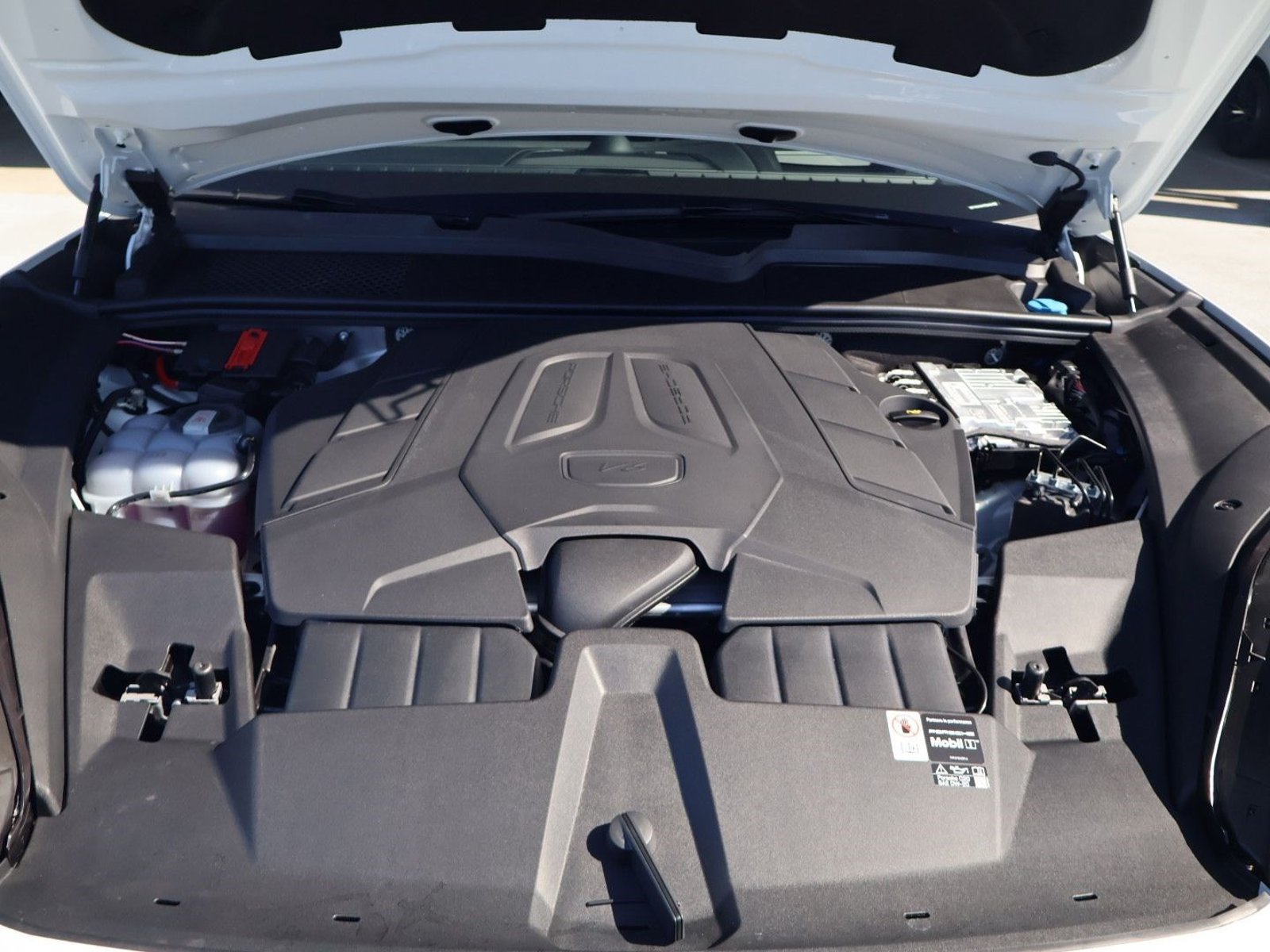 New 2026 Porsche Cayenne Coupe AWD/4WD image 26