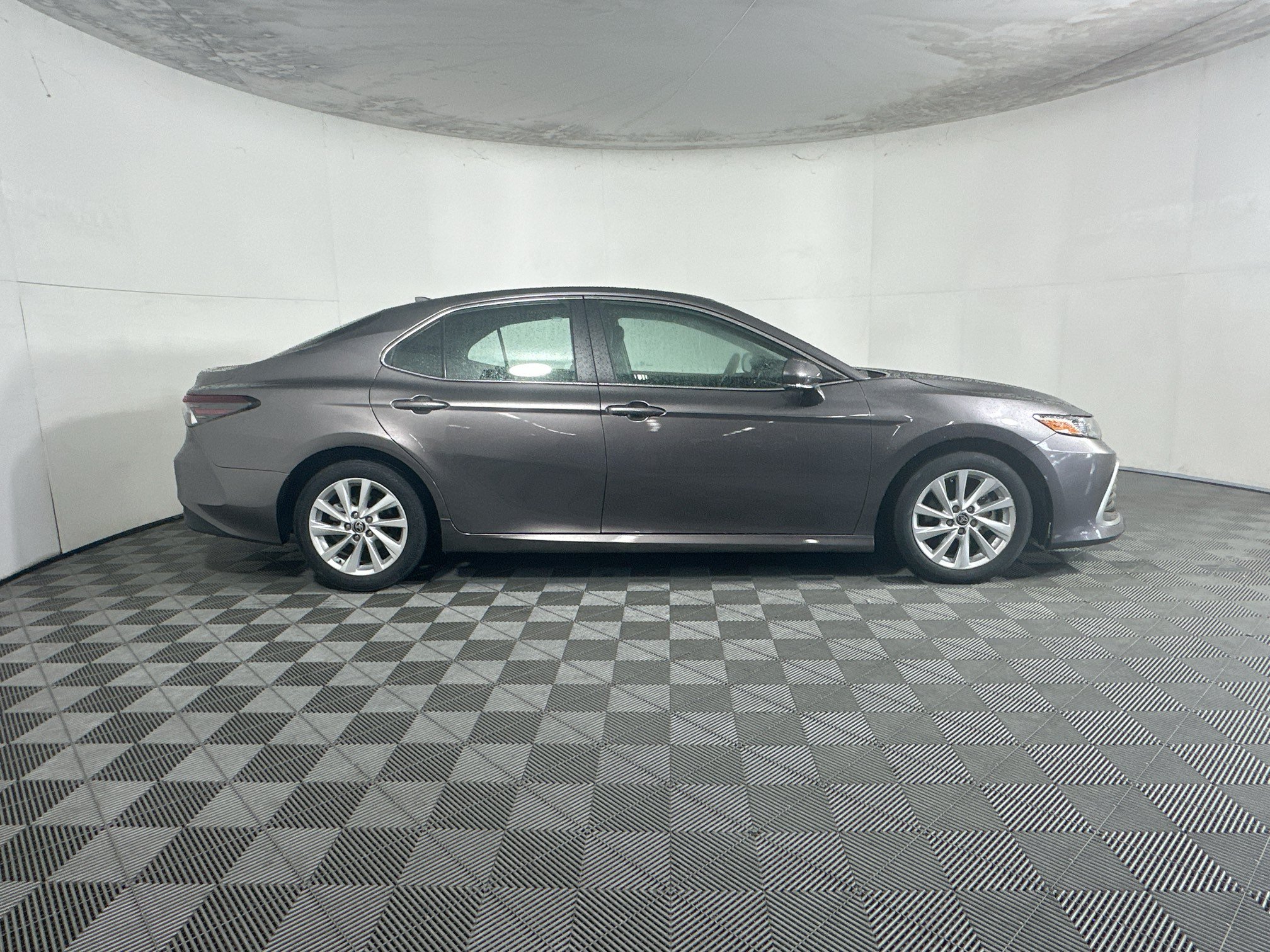 Used 2024 Toyota Camry LE w/ Convenience Package FWD image 2
