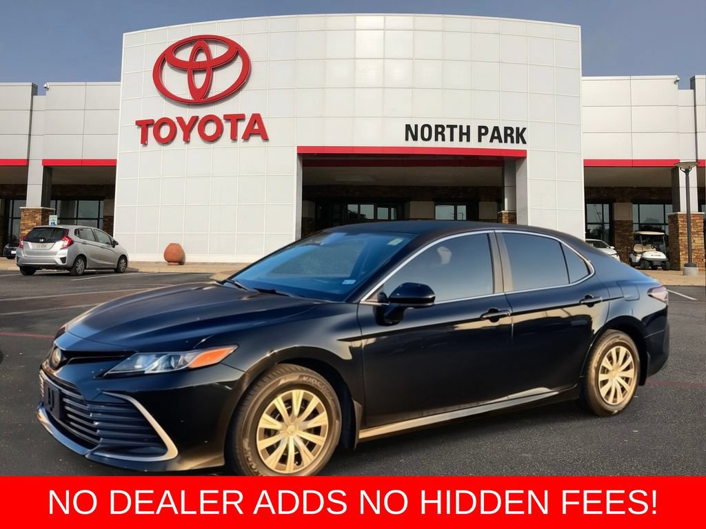 Certified 2022 Toyota Camry LE FWD image 1