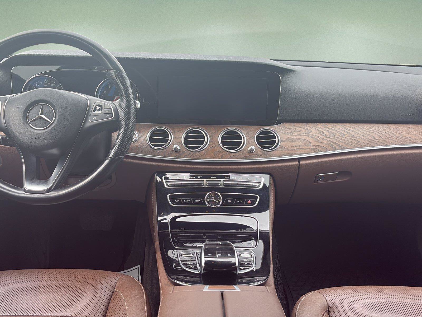 Used 2017 Mercedes-Benz E 400 4MATIC Wagon image 10