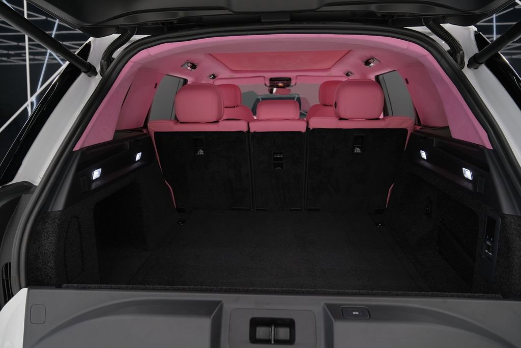 Used 2025 Land Rover Range Rover SE image 46