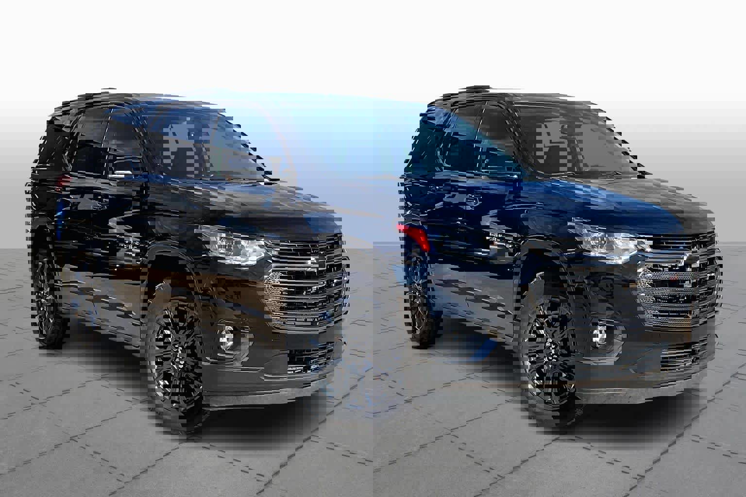 Used 2020 Chevrolet Traverse RS image 3