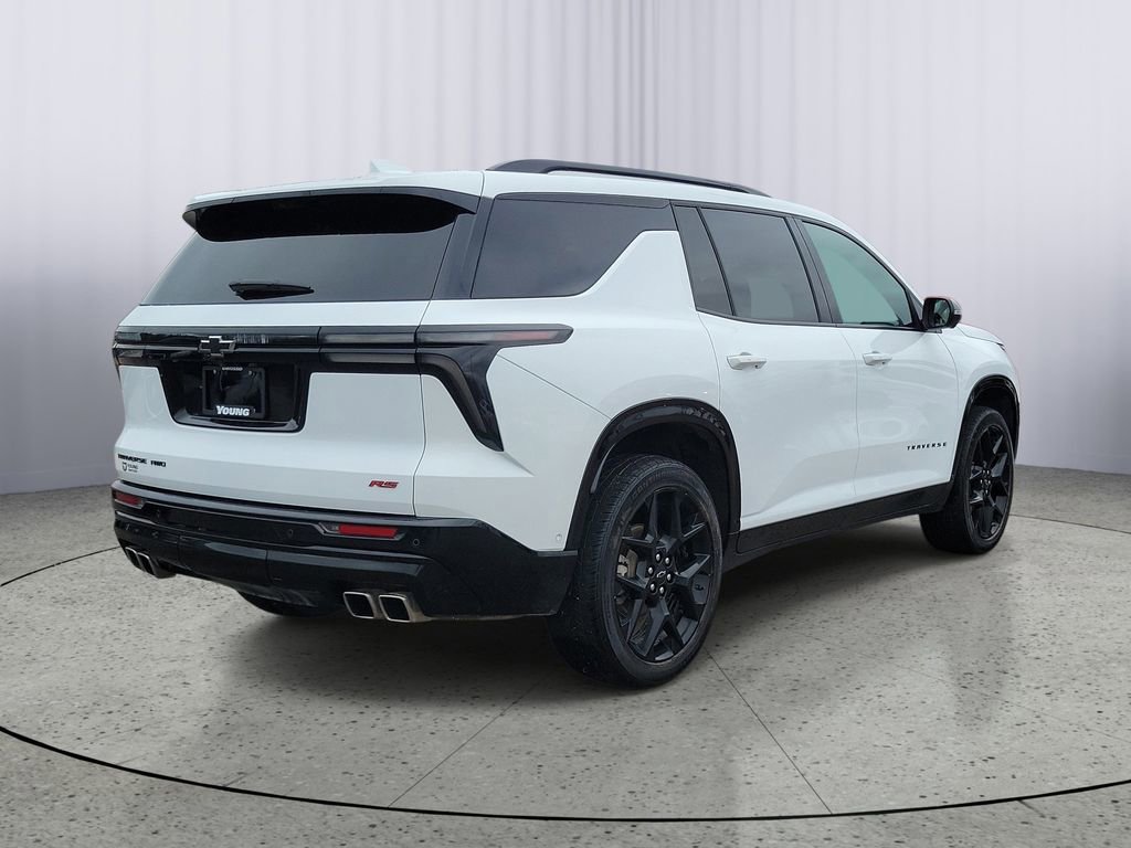 Certified 2024 Chevrolet Traverse RS image 3