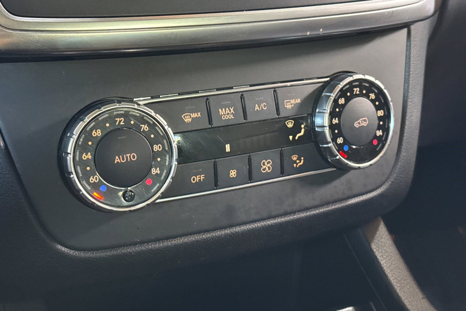 Used 2012 Mercedes-Benz ML 350 BlueTEC 4MATIC image 27