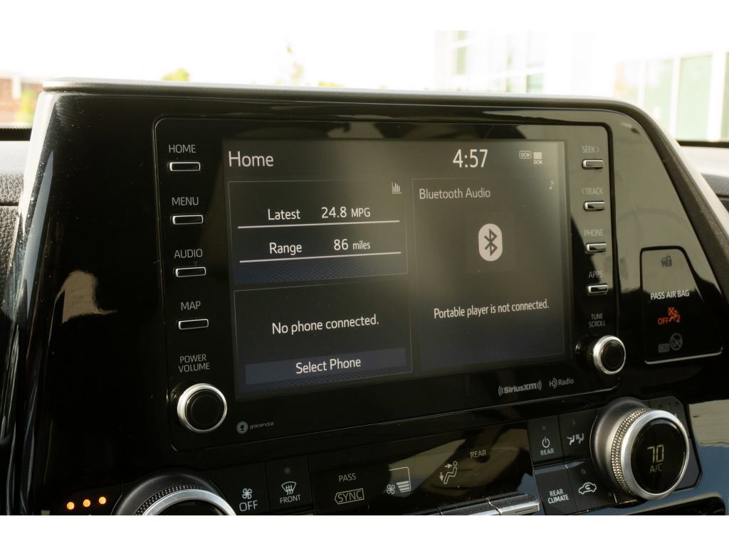 Used 2020 Toyota Highlander XLE FWD image 25