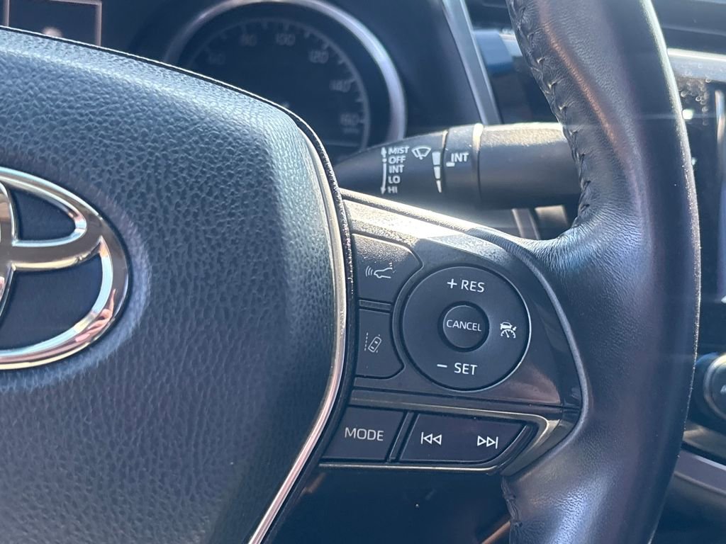 Used 2018 Toyota Camry SE w/ Convenience Package image 7