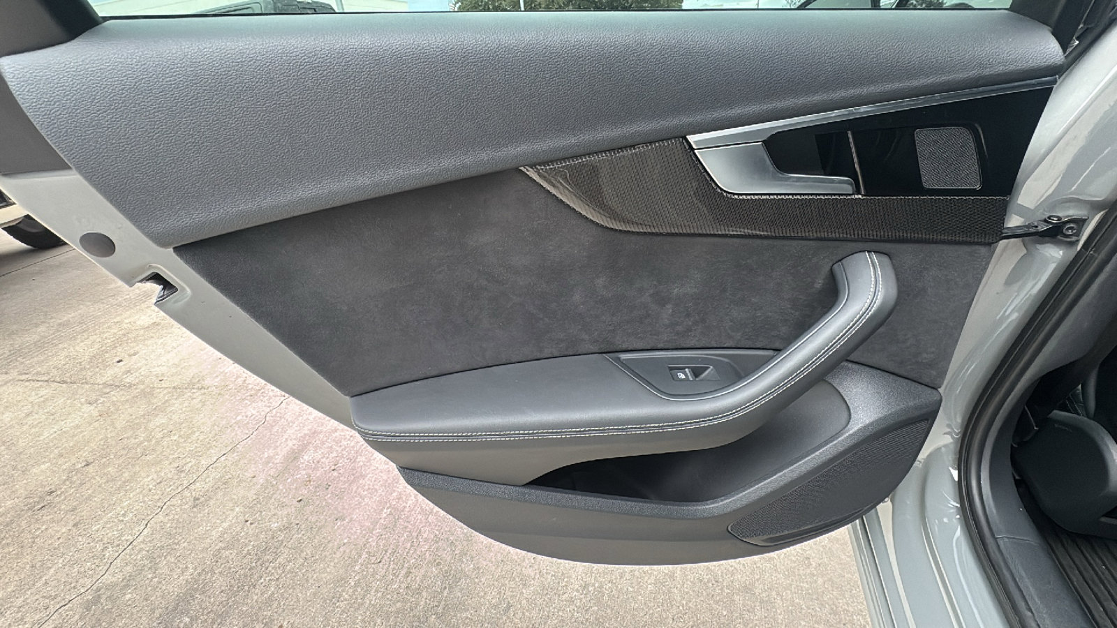 Used 2022 Audi S4 Premium Plus w/ Premium Plus Package image 16