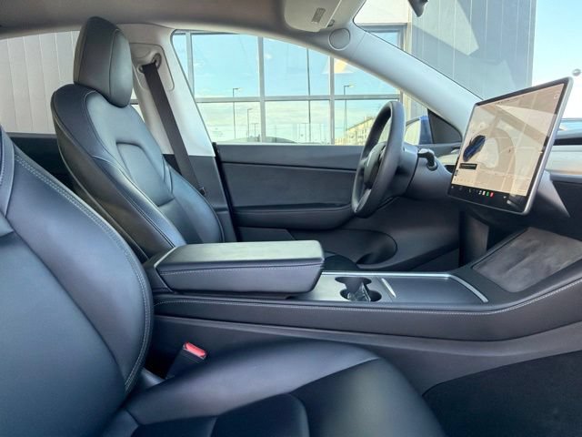 Used 2021 Tesla Model Y Long Range AWD/4WD image 12