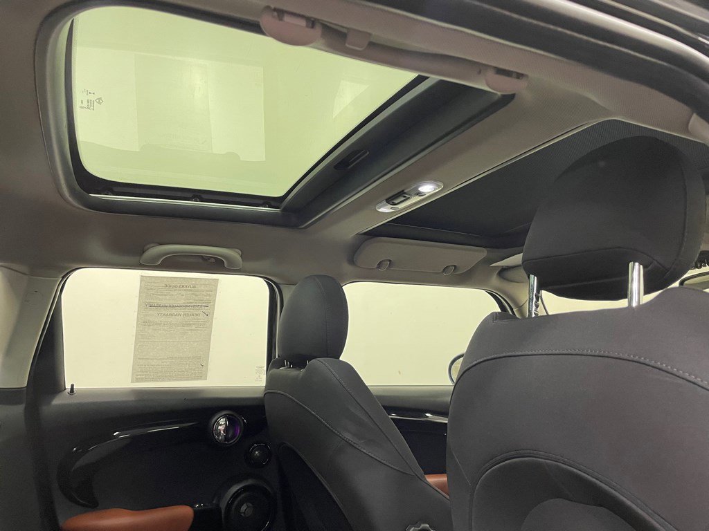 Used 2017 MINI Cooper 4-Door Hardtop image 17