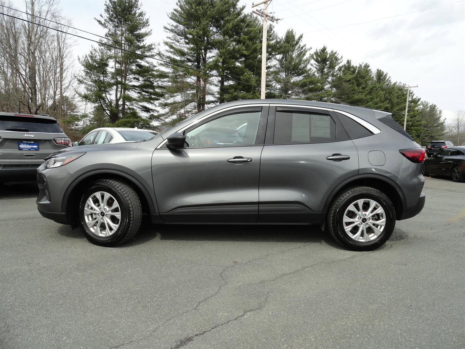 Certified 2023 Ford Escape Active AWD/4WD image 8