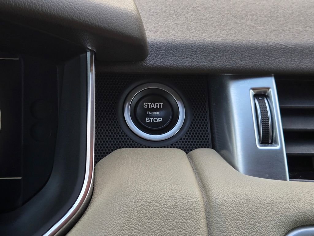 Used 2020 Land Rover Range Rover Sport HSE image 33