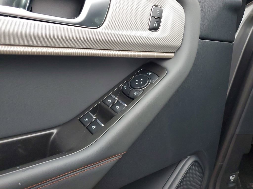 New 2026 Ford Explorer Active w/ Active Comfort Package image 14