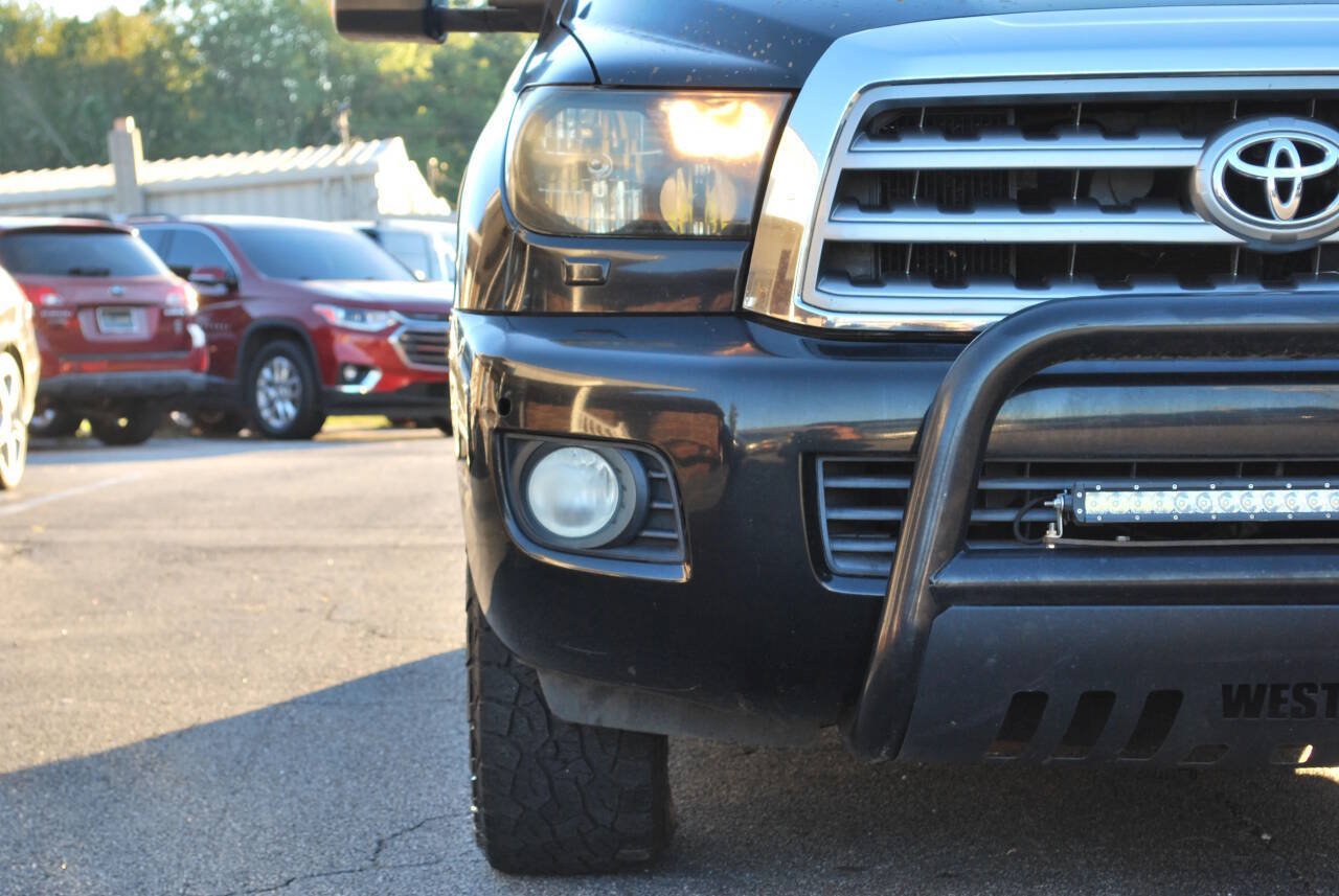 Used 2008 Toyota Sequoia Limited RWD image 2