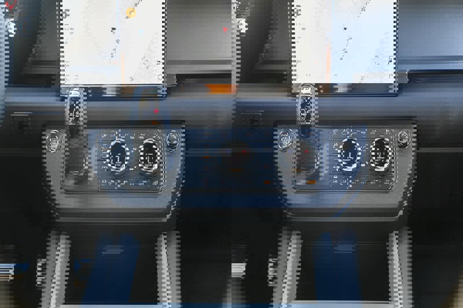 New 2025 Land Rover Defender 130 V8 image 12