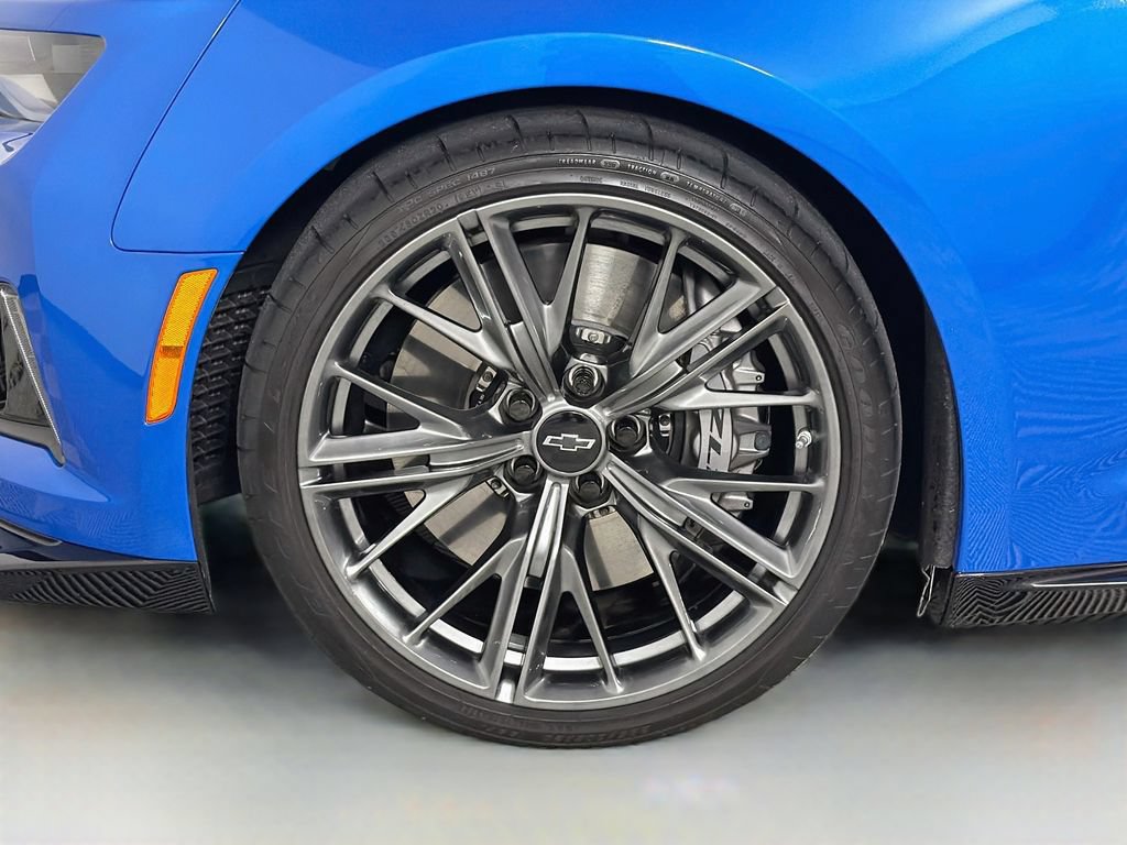 Used 2024 Chevrolet Camaro ZL1 RWD image 31