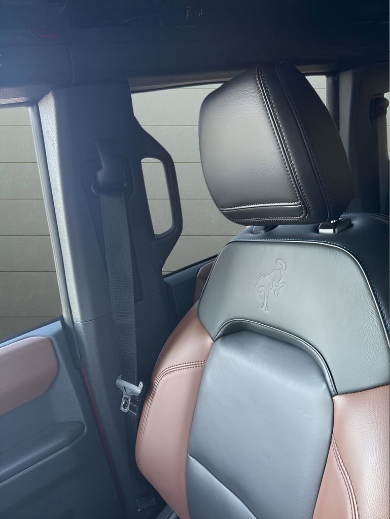 Used 2024 Ford Bronco Outer Banks image 11