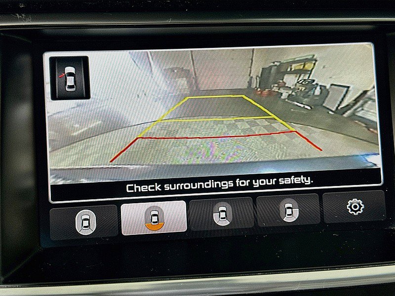 Used 2015 Kia K900 Luxury w/ VIP Package (Discontinued) RWD image 17