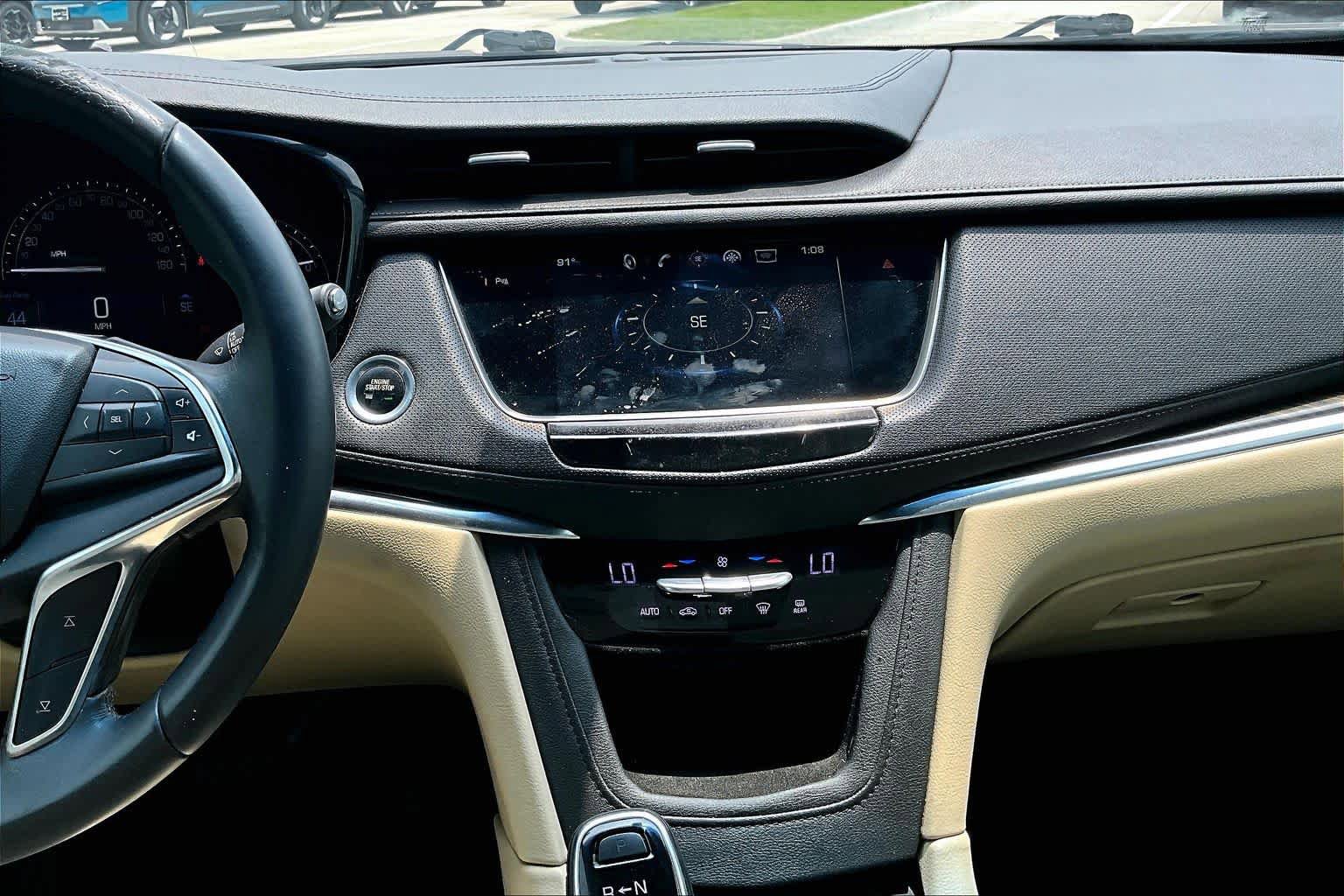Used 2018 Cadillac XT5 FWD image 7