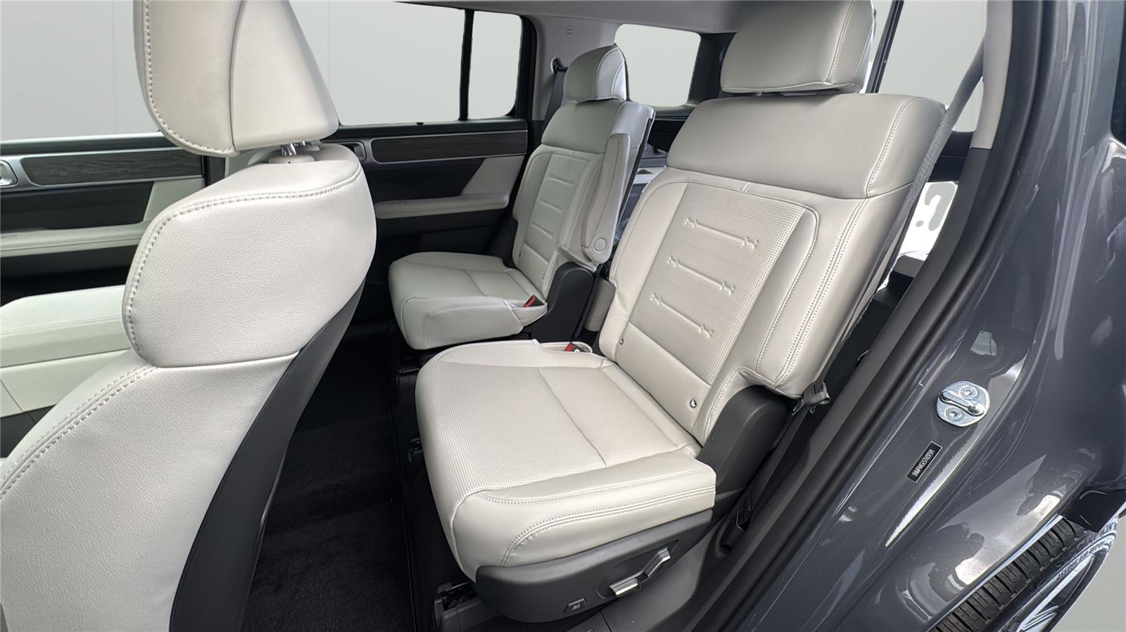 New 2026 Hyundai Santa Fe Limited FWD image 11
