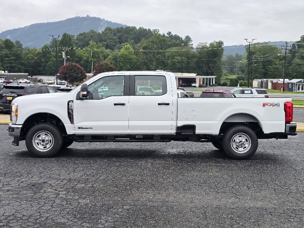 New 2025 Ford F250 XL w/ FX4 Off-Road Package image 18