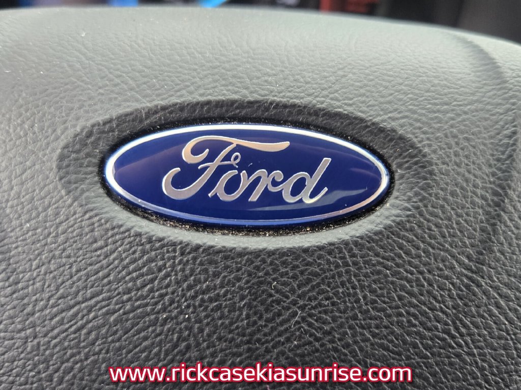 Used 2016 Ford Edge Titanium w/ Equipment Group 302A FWD image 29