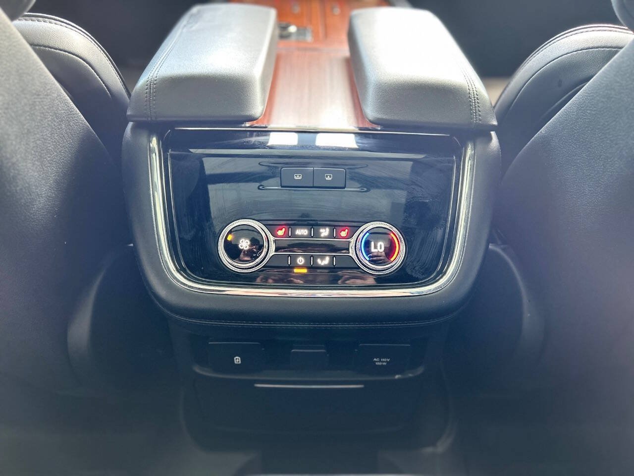 Used 2018 Lincoln Navigator L Reserve w/ Technology Package AWD/4WD image 82
