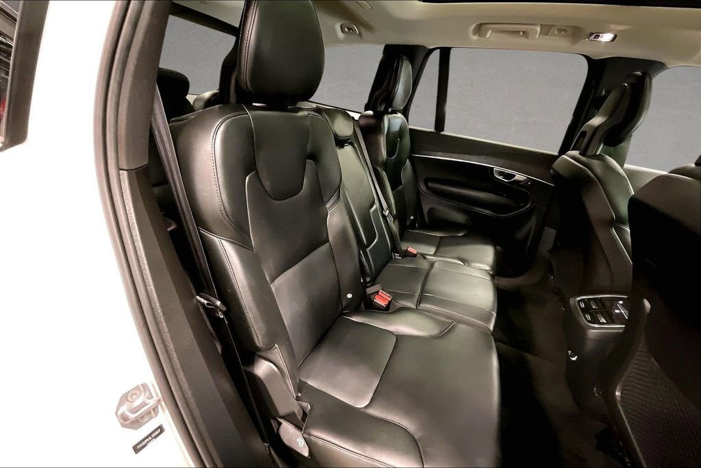 Used 2020 Volvo XC90 T5 Momentum AWD/4WD image 25
