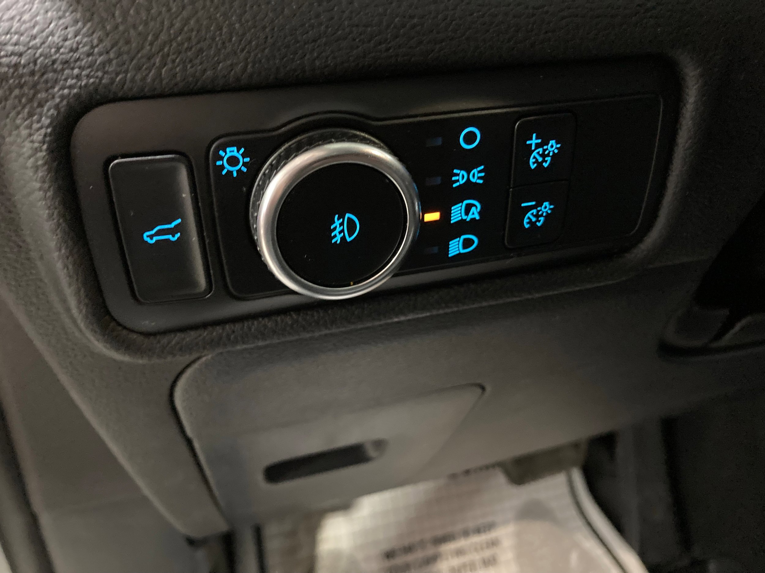 Used 2023 Ford Explorer XLT w/ Equipment Group 202A image 23