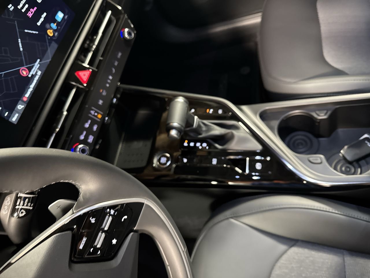 Certified 2025 Kia Niro EX Touring image 27