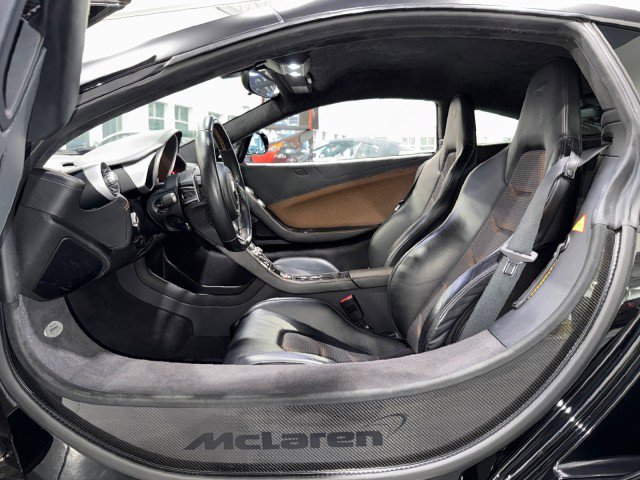 Used 2015 McLaren 650S Coupe image 10