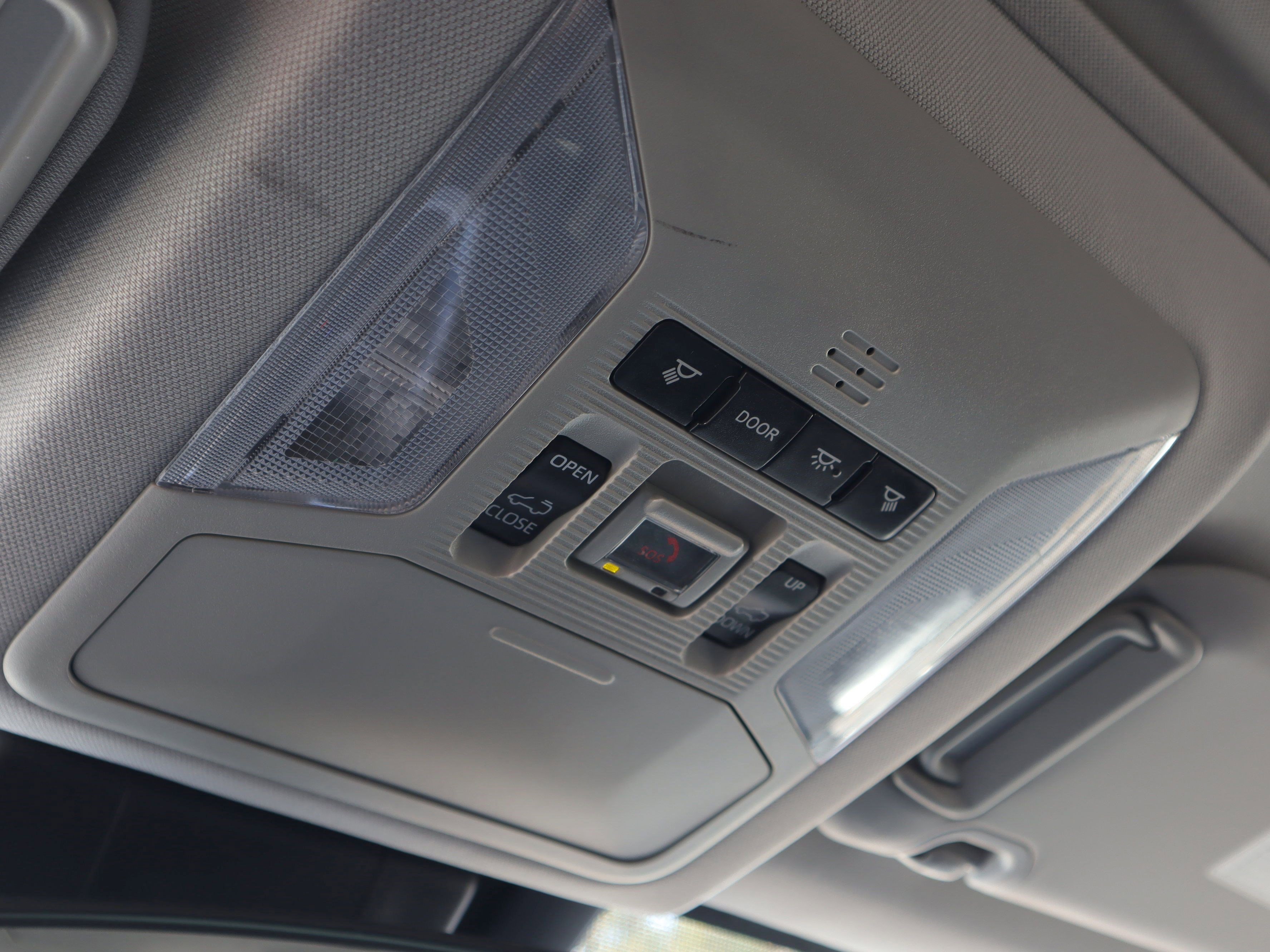 Used 2021 Toyota RAV4 XLE Premium image 20