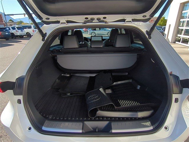 Used 2024 Toyota Venza Nightshade AWD/4WD image 31