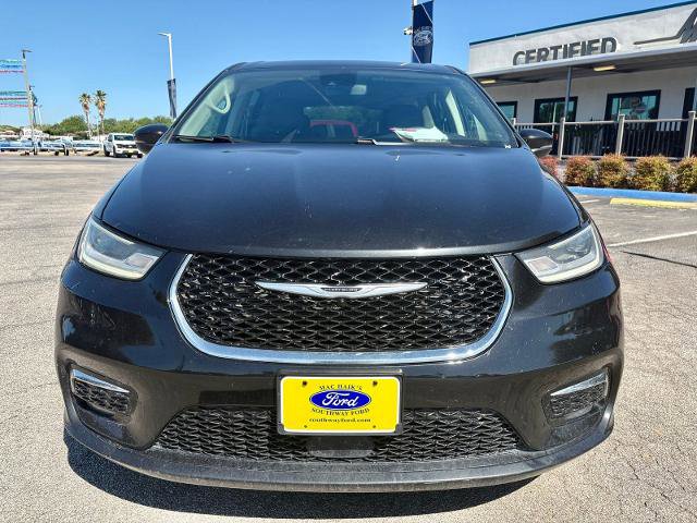 Used 2023 Chrysler Pacifica Touring-L FWD image 10
