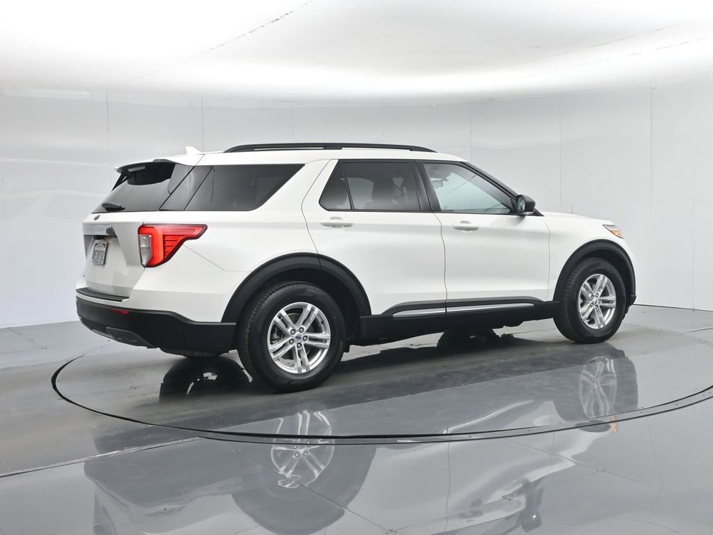 Certified 2023 Ford Explorer XLT w/ Equipment Group 202A image 34