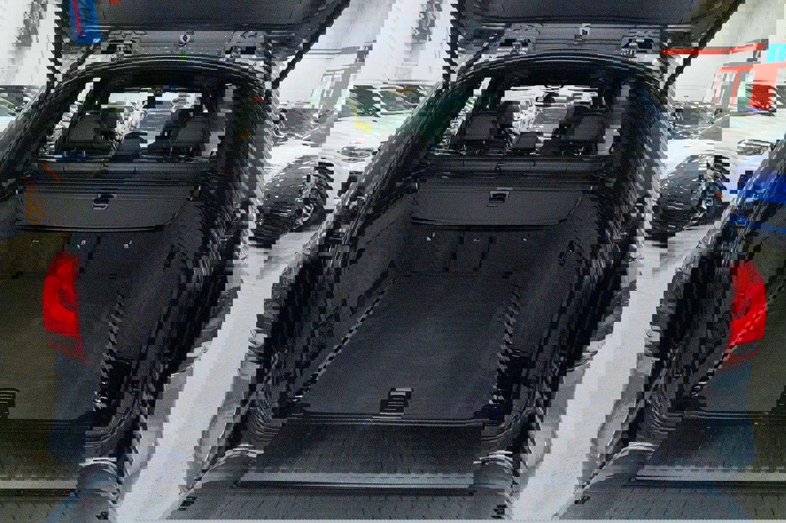 Used 2018 BMW X5 xDrive50i w/ M Sport Package image 28