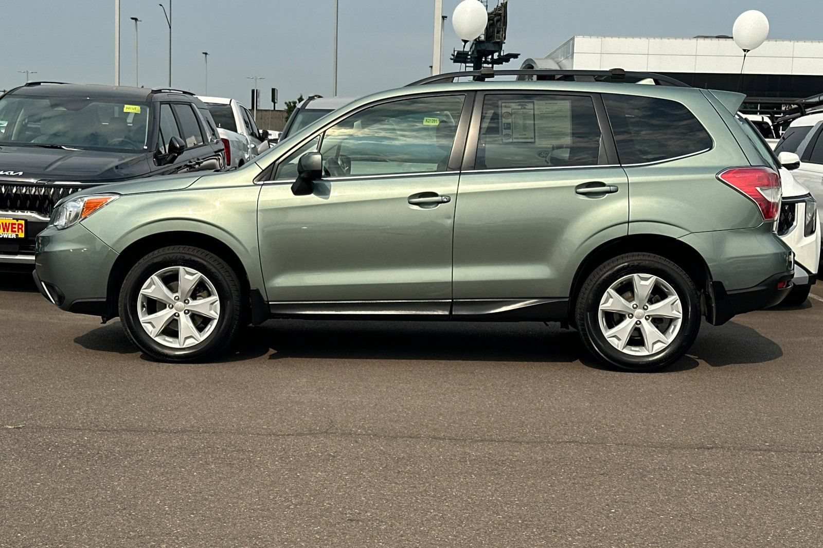 Used 2016 Subaru Forester 2.5i Limited AWD/4WD image 7
