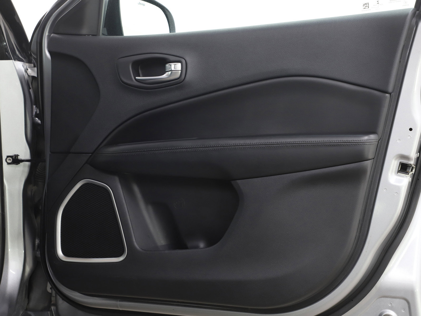 Used 2021 Jeep Compass Latitude image 12