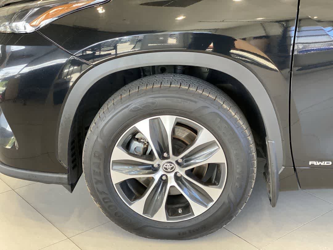 Used 2022 Toyota Highlander XLE image 13