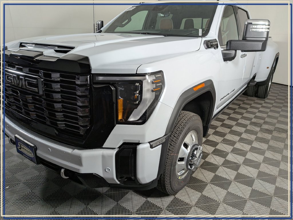 New 2026 GMC Sierra 3500 Denali Ultimate AWD/4WD image 9