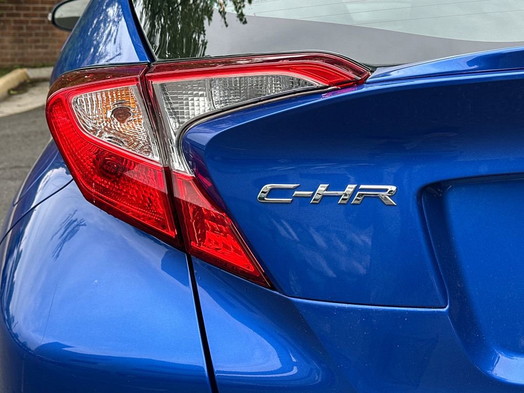 Used 2018 Toyota C-HR XLE FWD image 7