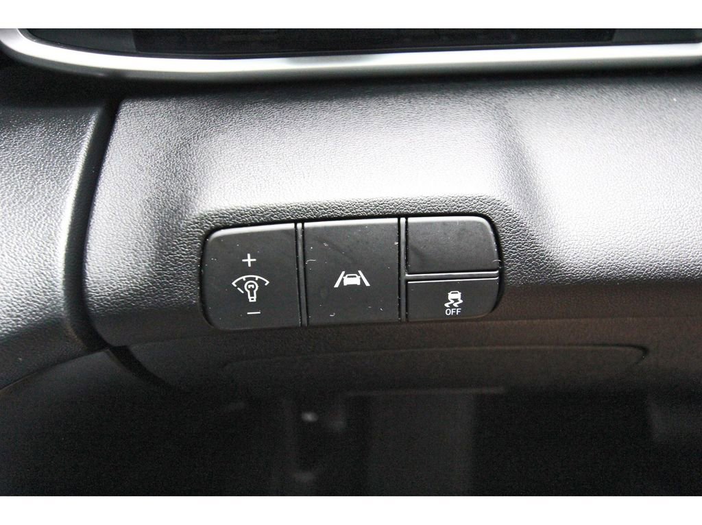 Certified 2021 Hyundai Elantra SEL image 22