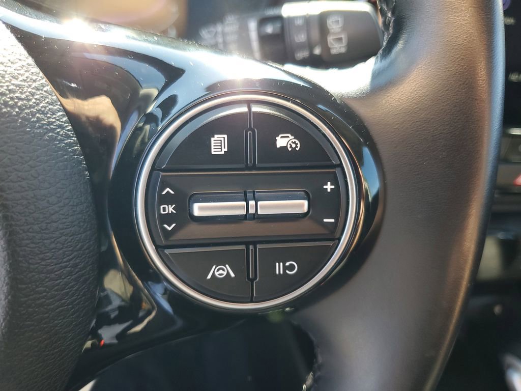 Used 2023 Kia Soul EX image 13