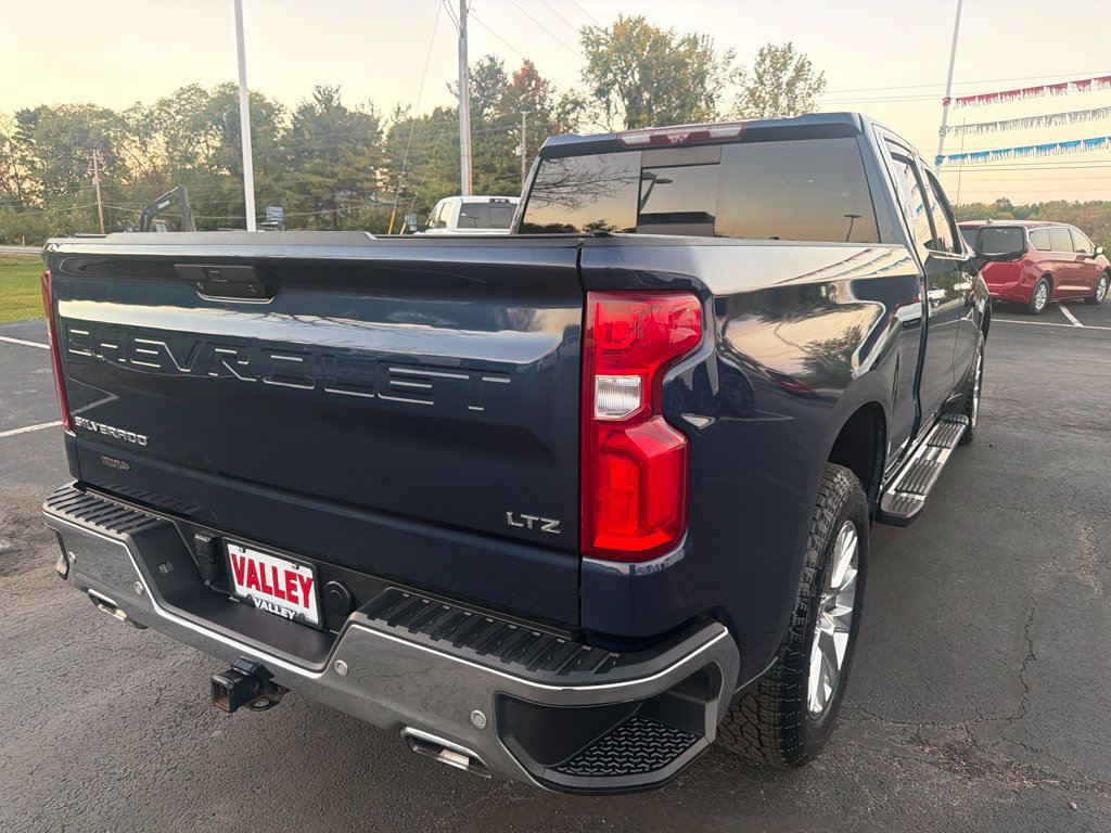 Used 2022 Chevrolet Silverado 1500 LTZ w/ LTZ Premium Package AWD/4WD image 7