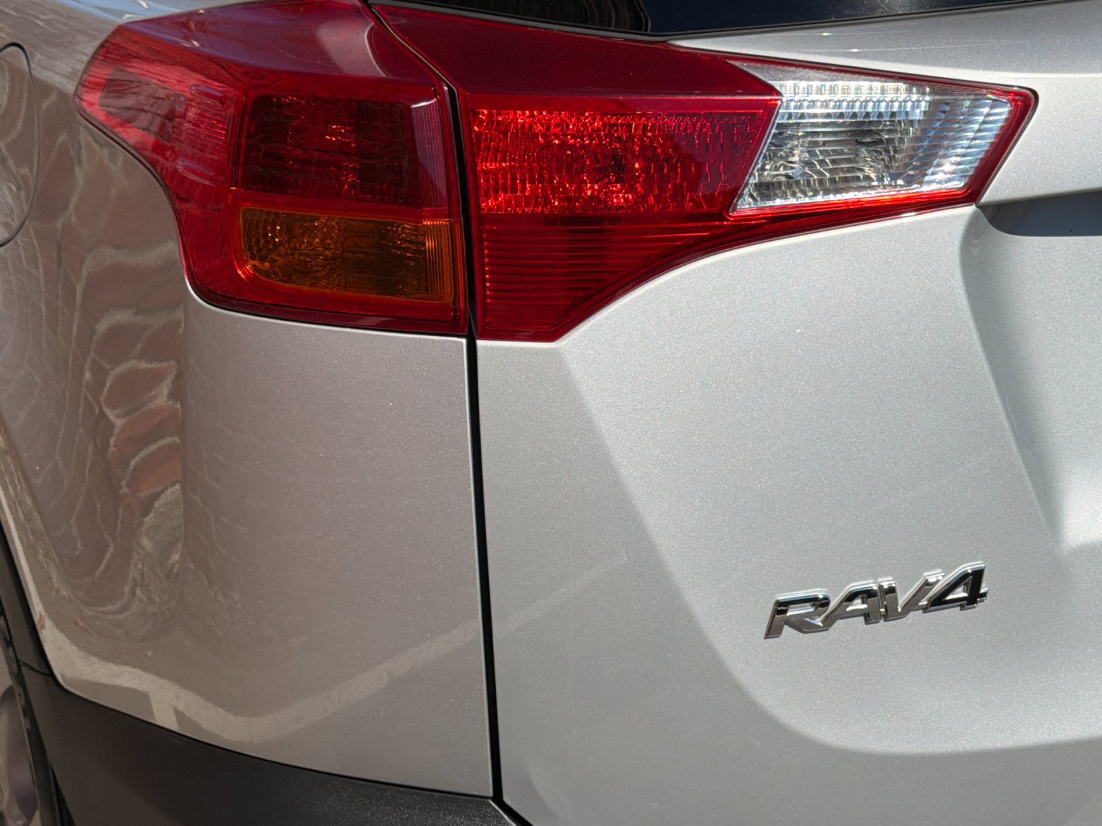 Used 2015 Toyota RAV4 LE FWD image 33