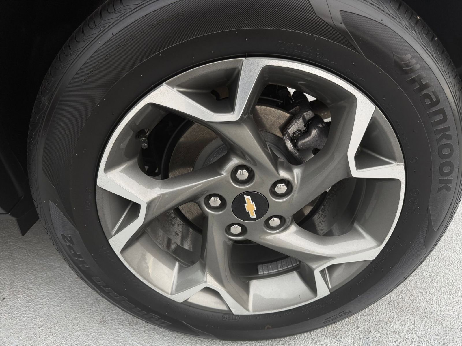 Used 2025 Chevrolet Trax LT image 30