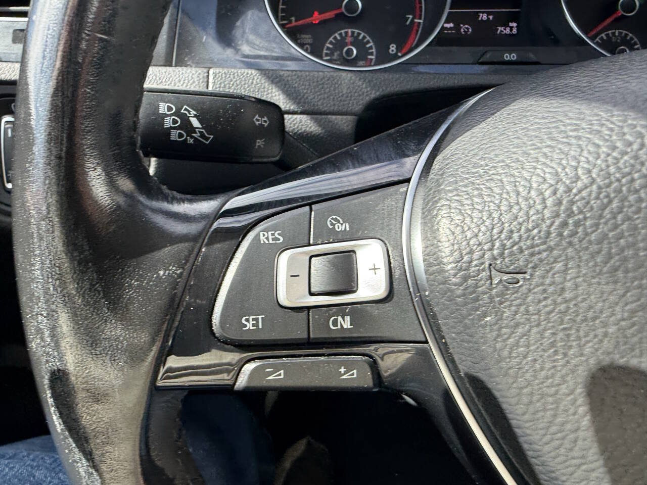 Used 2018 Volkswagen Golf S FWD image 22