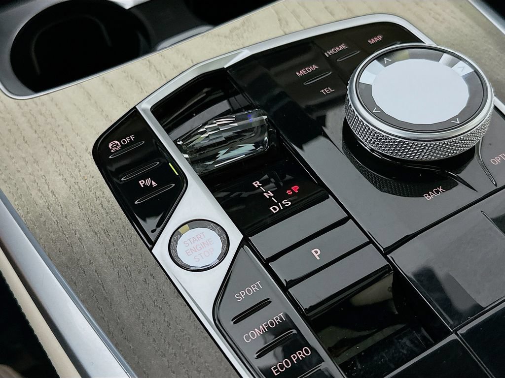Used 2024 BMW X7 M60i w/ Executive Package AWD/4WD image 19
